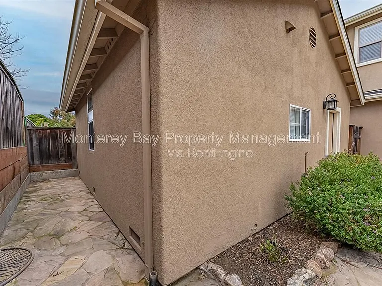 594 Lopez Ave — Photo 28