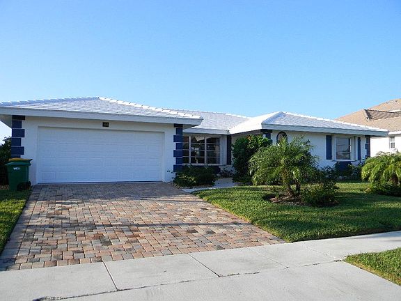 2nd image of 365 Henderson Ct