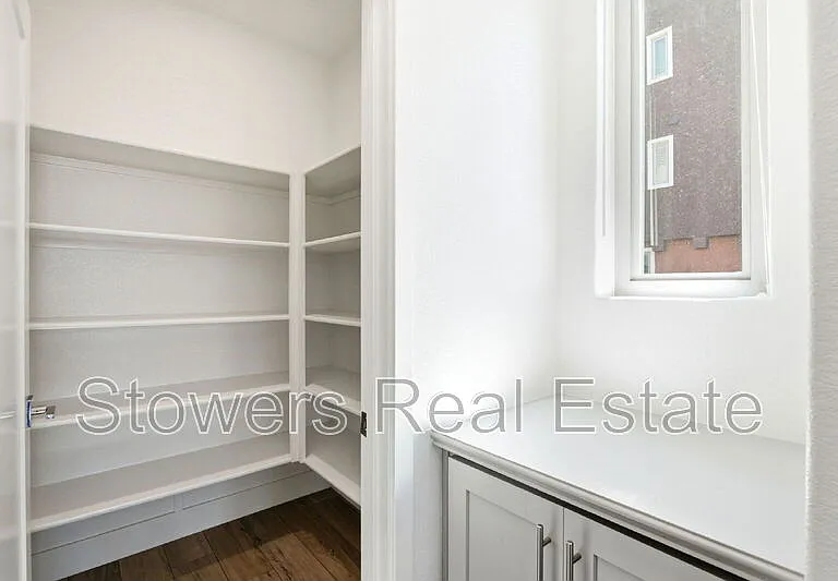 5527 Dublin Blvd — Photo 10