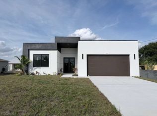 477 Rayford St, Lehigh Acres, FL 33974