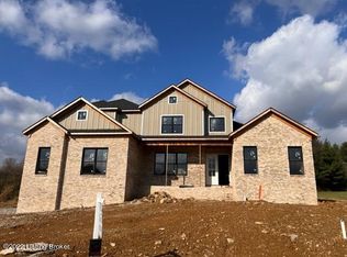 6819 Clore Lake Rd, Crestwood, KY 40014