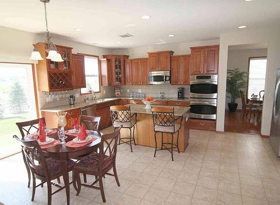 4th image of 1455 Bethesda Cir