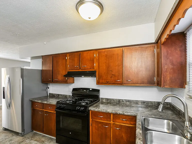 4623 N Richardt Ave — Photo 7
