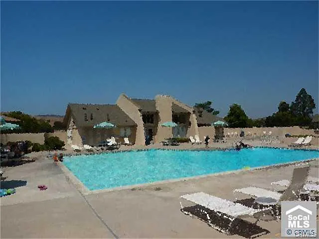 2 bed, 957 sqft, $3,300 — Photo 3