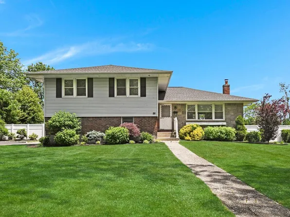 26 Sarina Drive, Commack, NY 11725