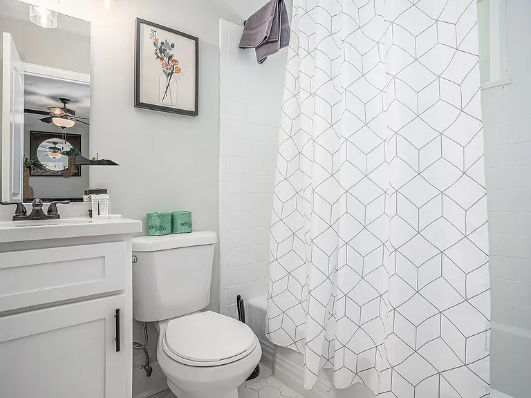 639 W Ocean View Ave — Photo 11