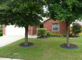 11809 Wispwillow Dr, Fort Worth, TX 76244