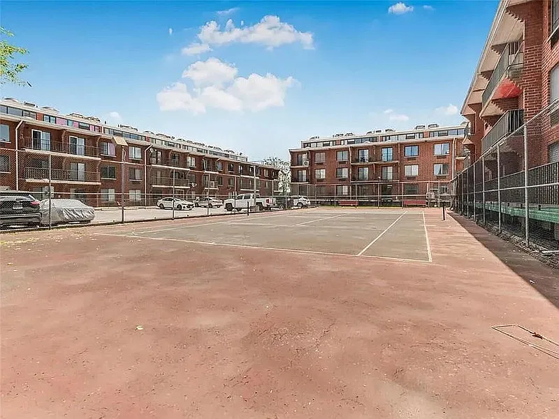 1 bed, 1.0 bath, 553 sqft, $2,100 — Photo 1