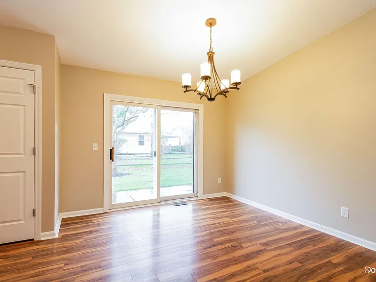 607 Fox Chase Way — Photo 6