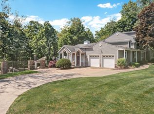 31271 Arthur Rd, Solon, OH 44139