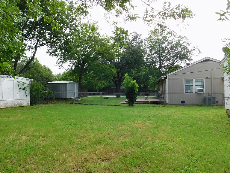 806 Cordell St — Photo 19