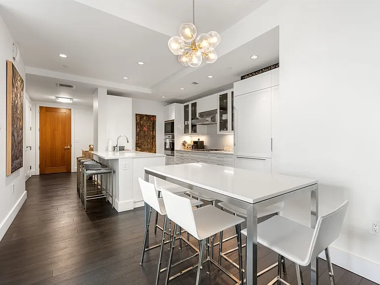 22 Liberty Dr #9G — Photo 5
