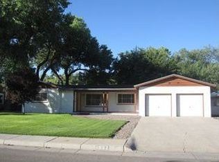 1522 San Carlos Dr SW, Albuquerque, NM 87104