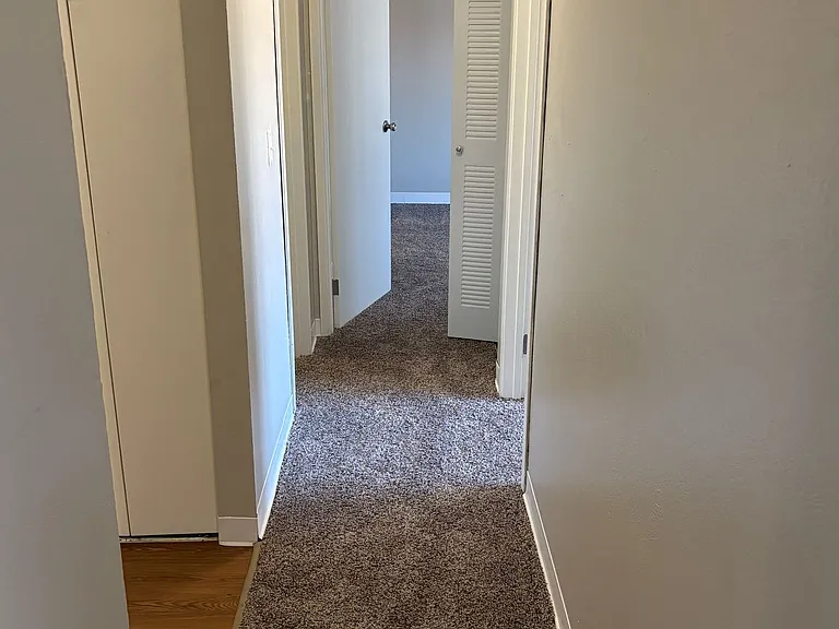 Prospect Pointe Apartments — Photo 56