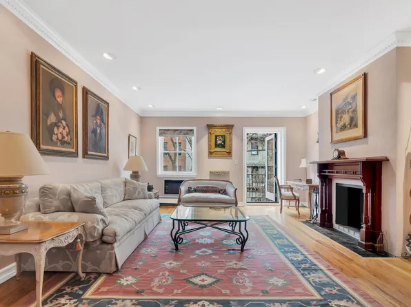 475 West 22nd Street image 1 of 7