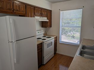 1019 Burkett St #C, Taylor, TX 76574