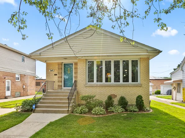 8826 S Troy Ave, Evergreen Park, IL 60805