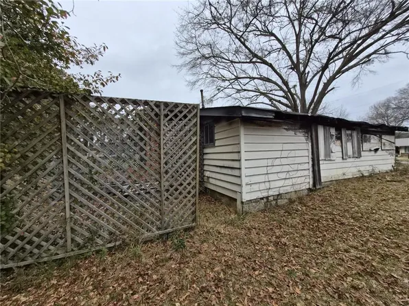 6203 Castlewood Dr, Morrow, GA 30260
