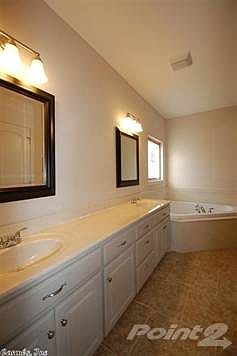 4th image of 112 Winter Oak Pl