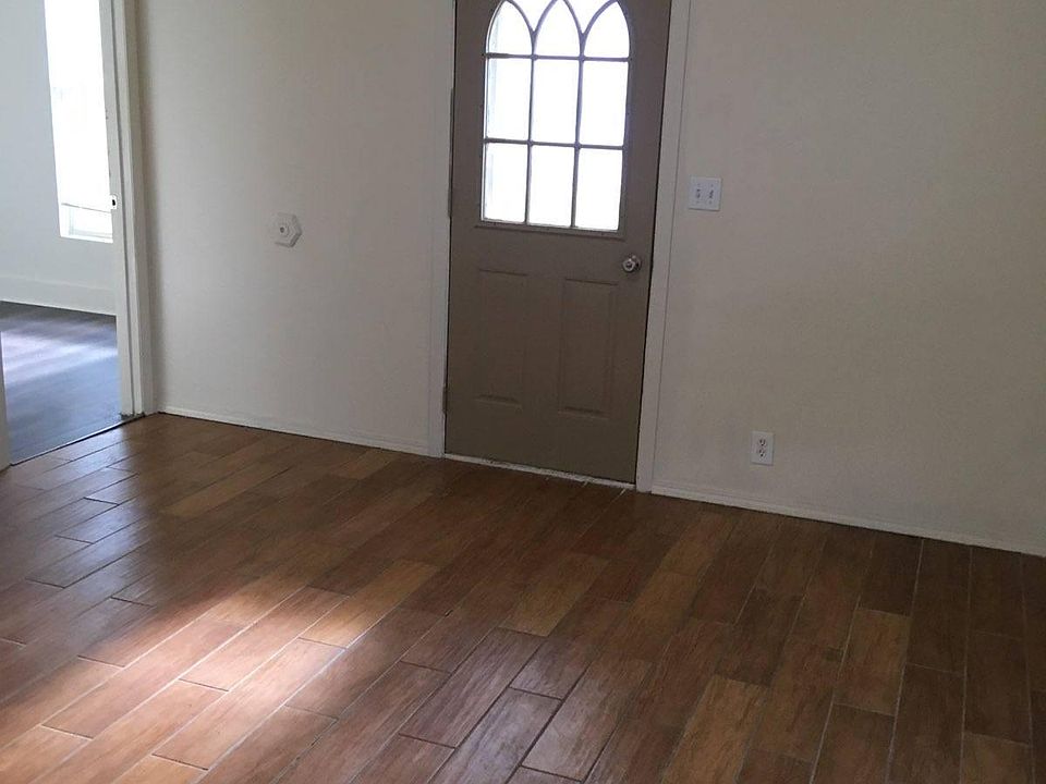 2nd image of 9311 Logan Ave