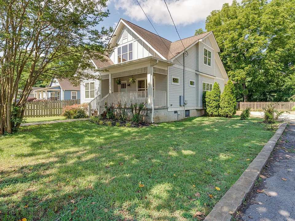 1218 Laurent St