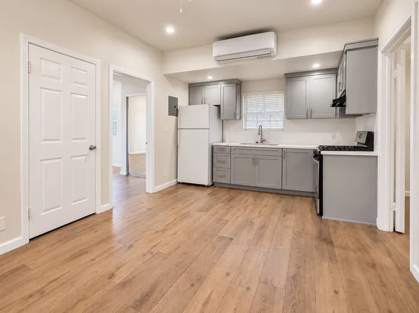 1078 E Ocean Blvd #17, Long Beach, CA 90802