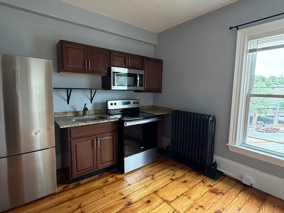 39 Newton St #7