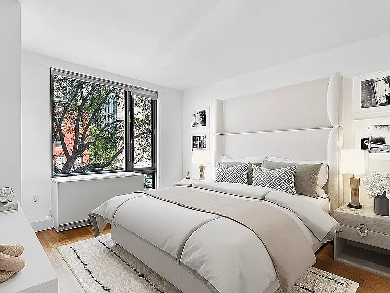 464 W 44th St #8B — Photo 3