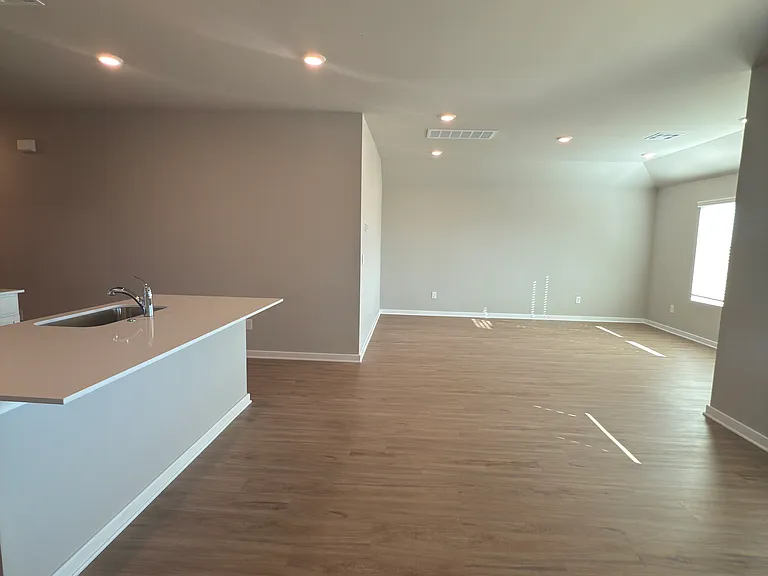 2924 Firefly Dr — Photo 11