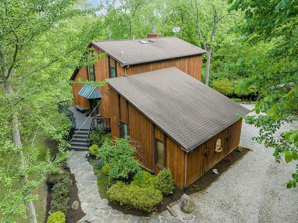 1st image of 4983 Briarwood Ln