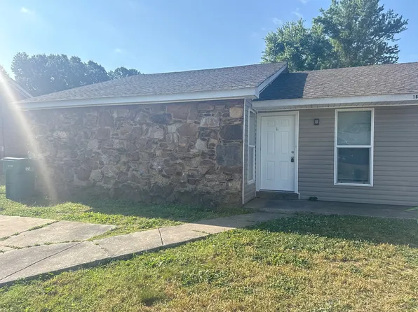 16 Markwest Cv APT L, Jackson, TN 38305