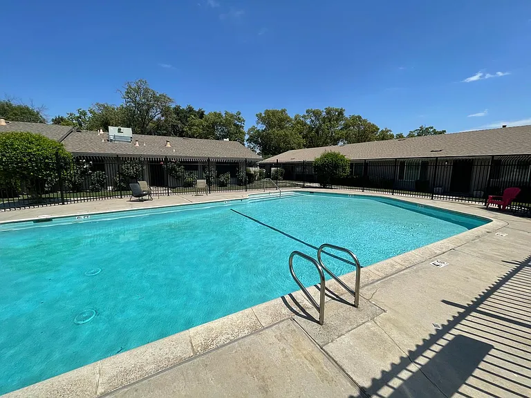 617 W Granger Ave #34 — Photo 32