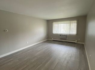 1211 George St #4, Appleton, WI 54915