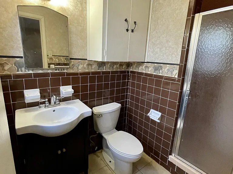 1217 Linden Dr — Photo 11