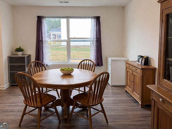 5th image of 73 Tondee Way