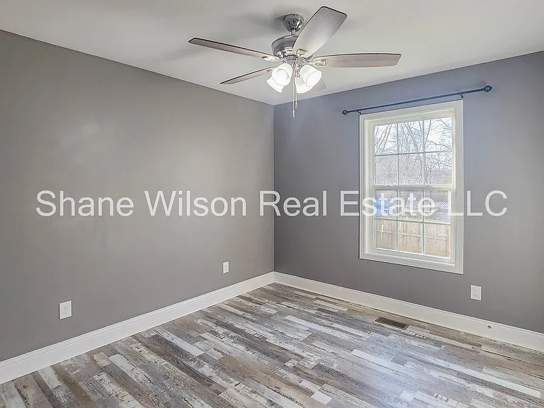 1412 Stevenson Dr — Photo 11