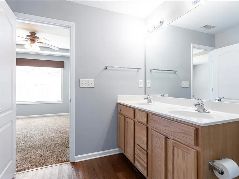 1126 Treymont Ln — Photo 26