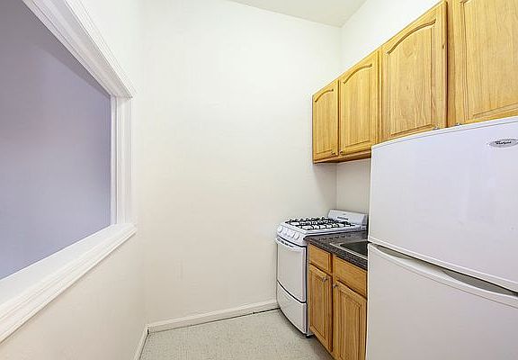 4th image of 525 E 88th St APT 1H