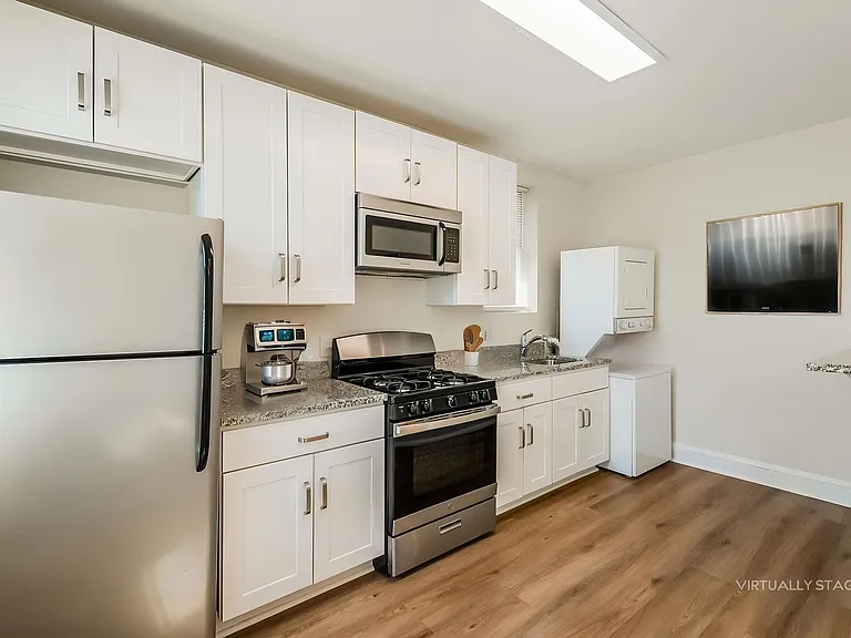 535 Mellon St SE — Photo 11
