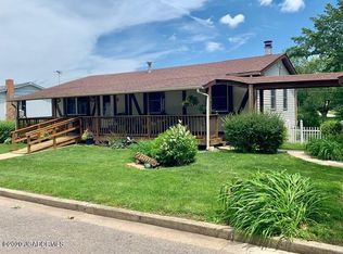 814 Schroeder Dr, Tipton, MO 65081