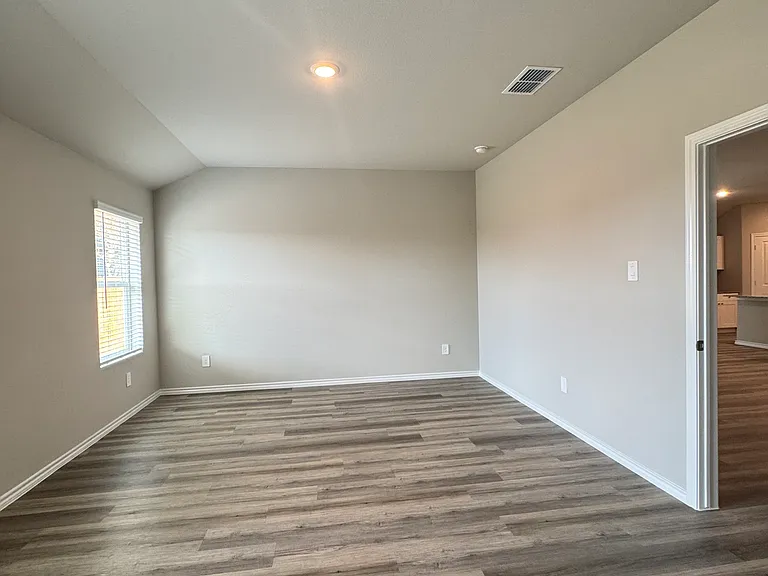 304 Deaf Smith St — Photo 18