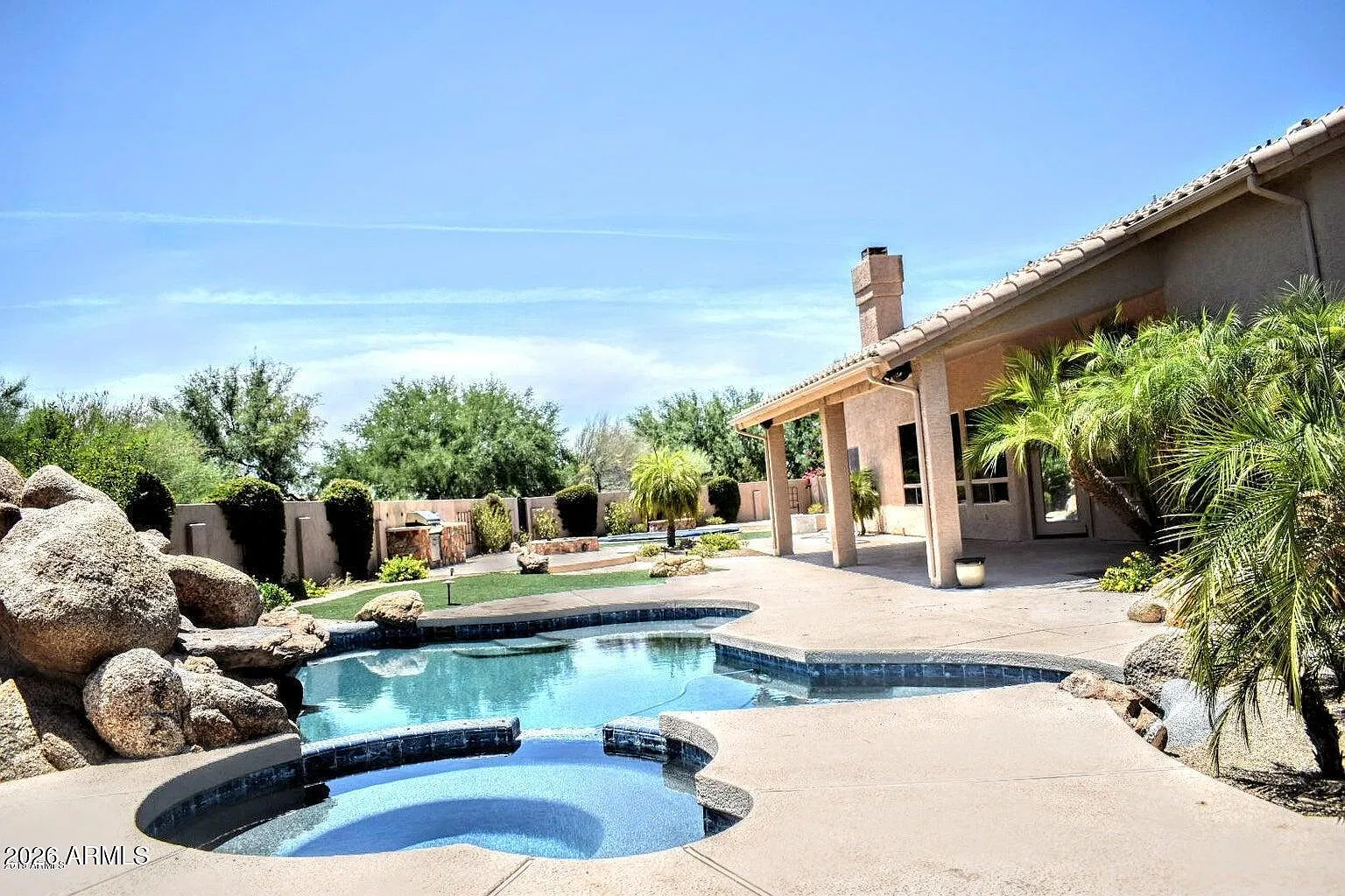 4 bed, 2.5 bath, 2936 sqft, $4,800 — Photo 1