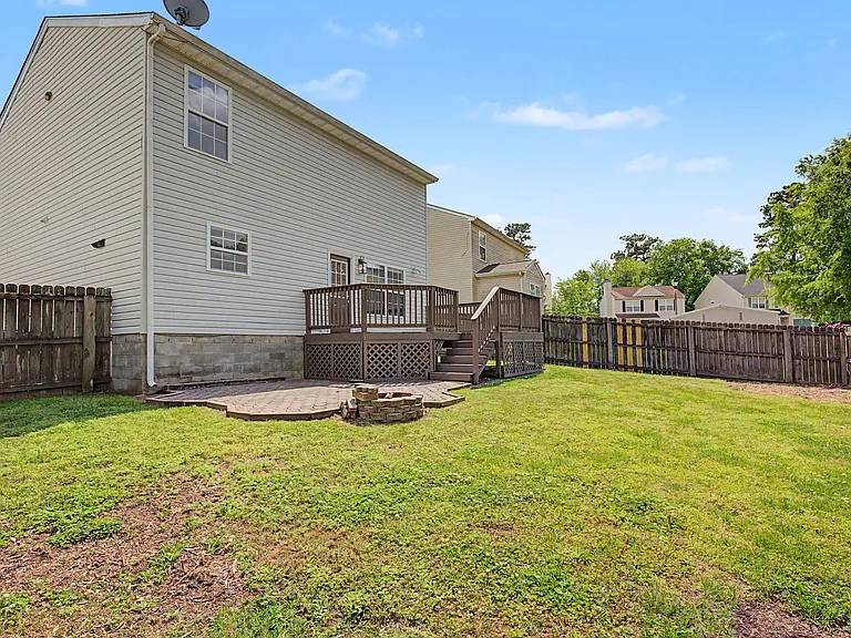 304 Brittania Dr — Photo 18