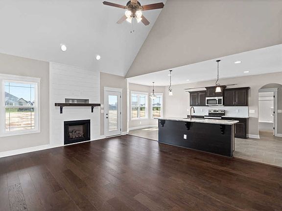 5th image of 4 Wellington Dr
