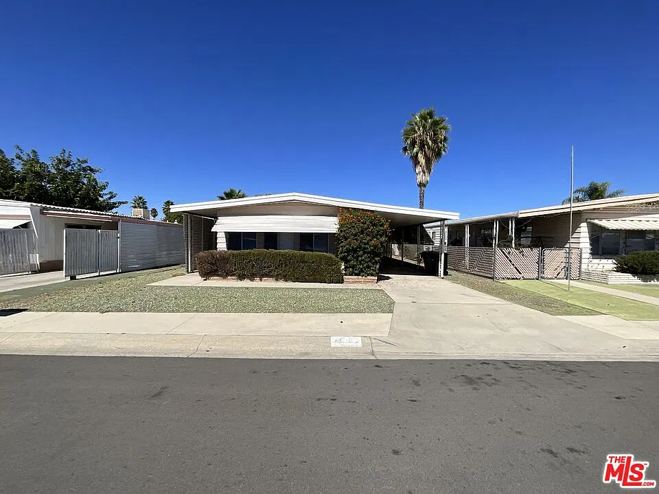2 bed, 2.0 bath, 1440 sqft, $1,495 — Photo 1