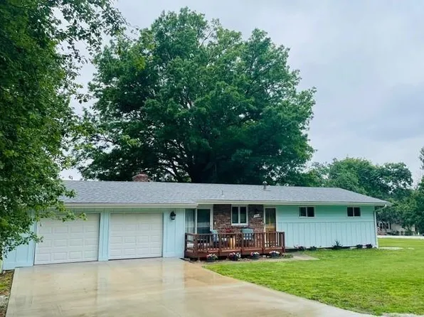 133 Dockside Cir, Lake Tapawingo, MO 64015