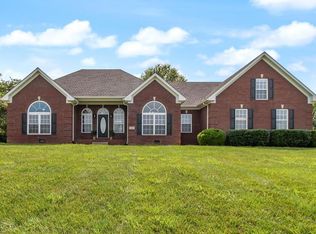 727 Hunters Run Ave, Bowling Green, KY 42104