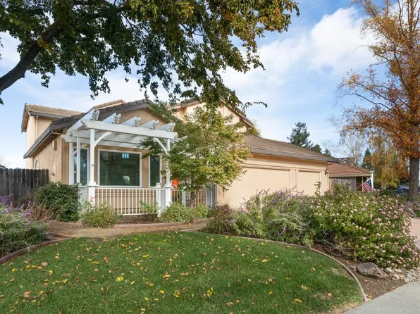 440 Fountain Way, Dixon, CA 95620