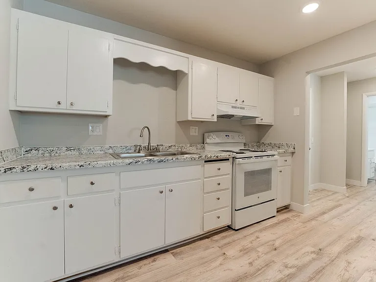 Ashford Residence — Photo 14