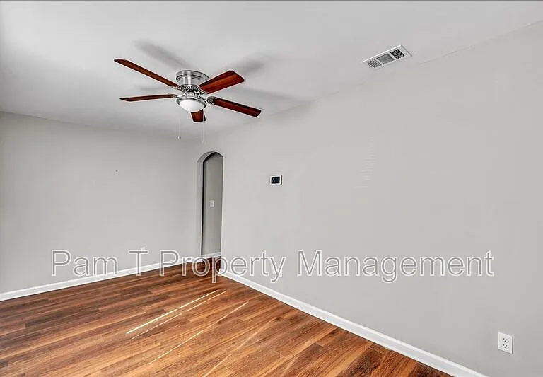 1024 W 39th St — Photo 6